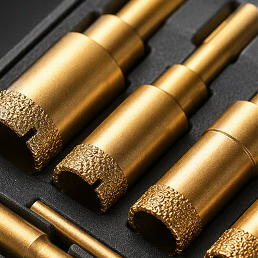 Close-up van de diamantlaag aan het uiteinde van drie boren