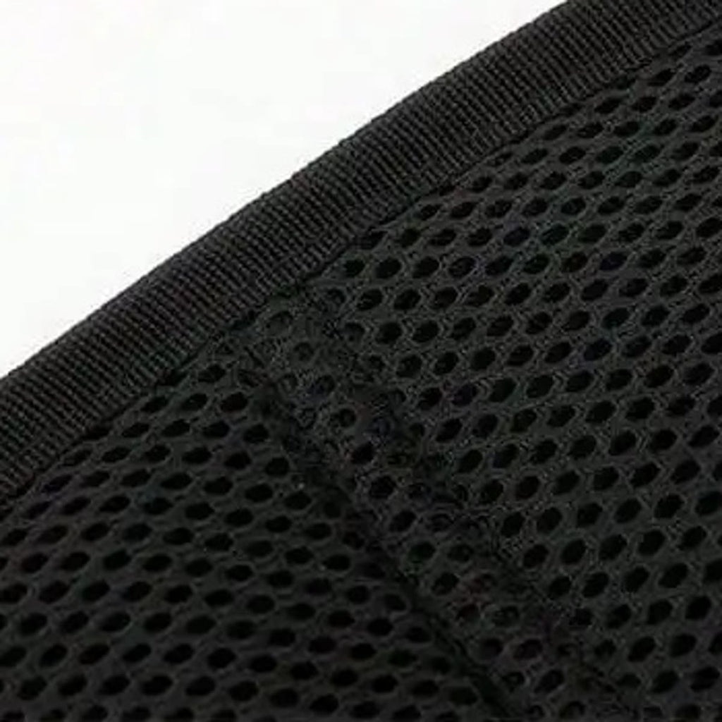Close-up van het ademende gaas aan de achterkant van de running belt