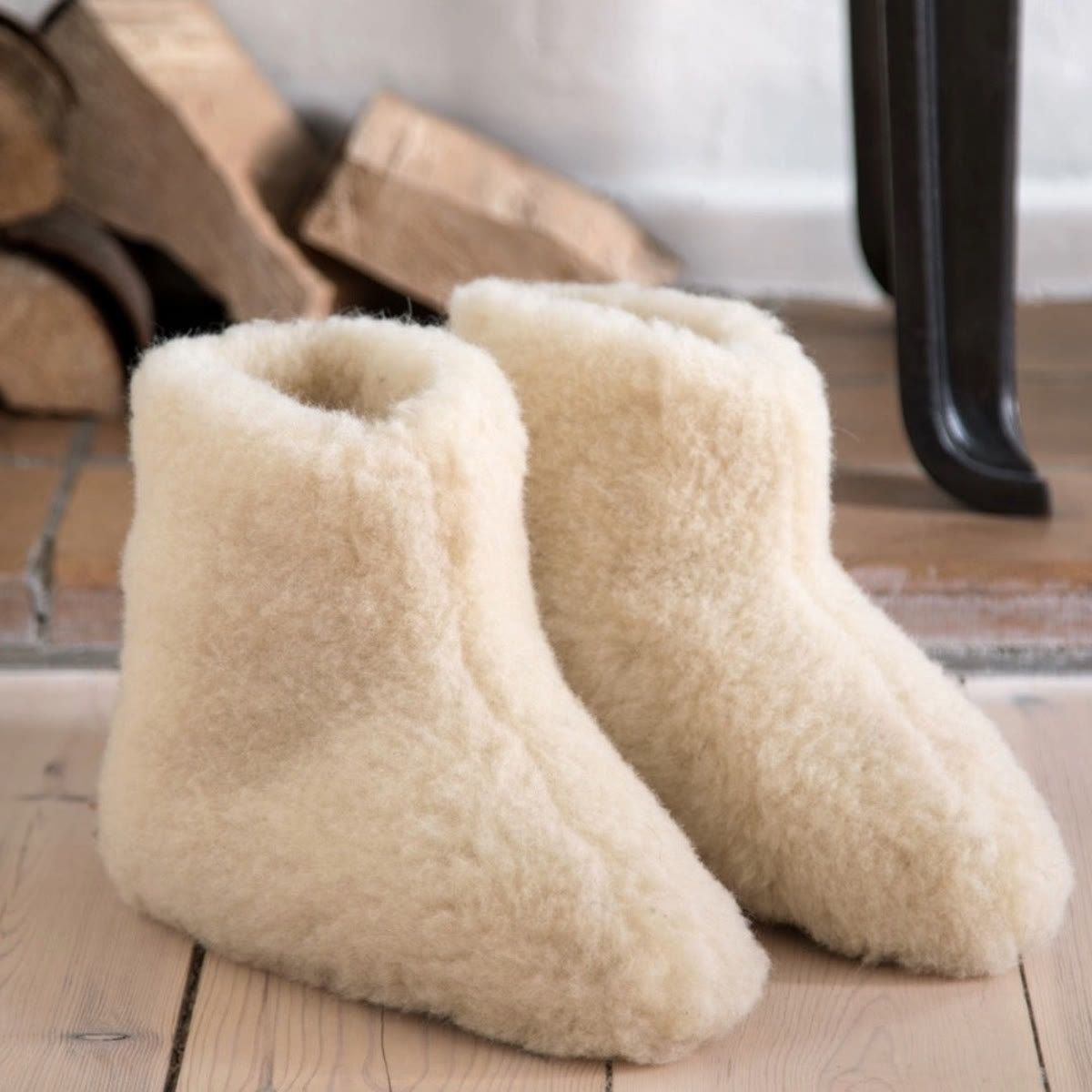 Wollen pantoffels van zachte wol met leren zool, hoog model – Wit