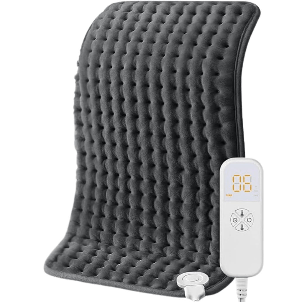 Het warmtekussen van grijze fleece rechtop, met bediening en snoer, op een witte achtergrond